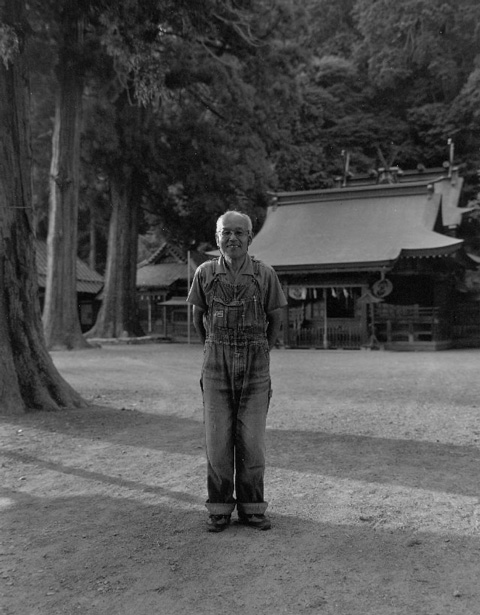 篠山神社の神主さん010806.jpg